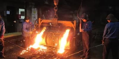Casting at the Kablitz foundry in Lauda