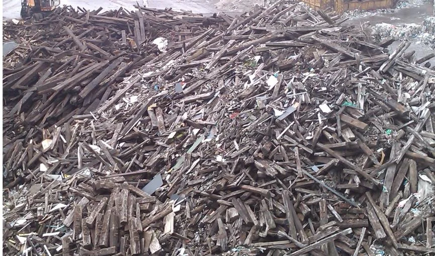 Waste wood fuel before shredding