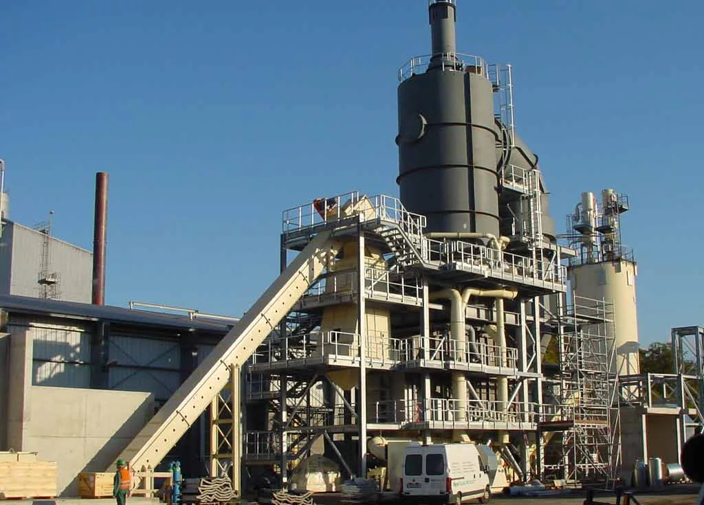 Outdoor hot gas generator with steel platforms in Sanem