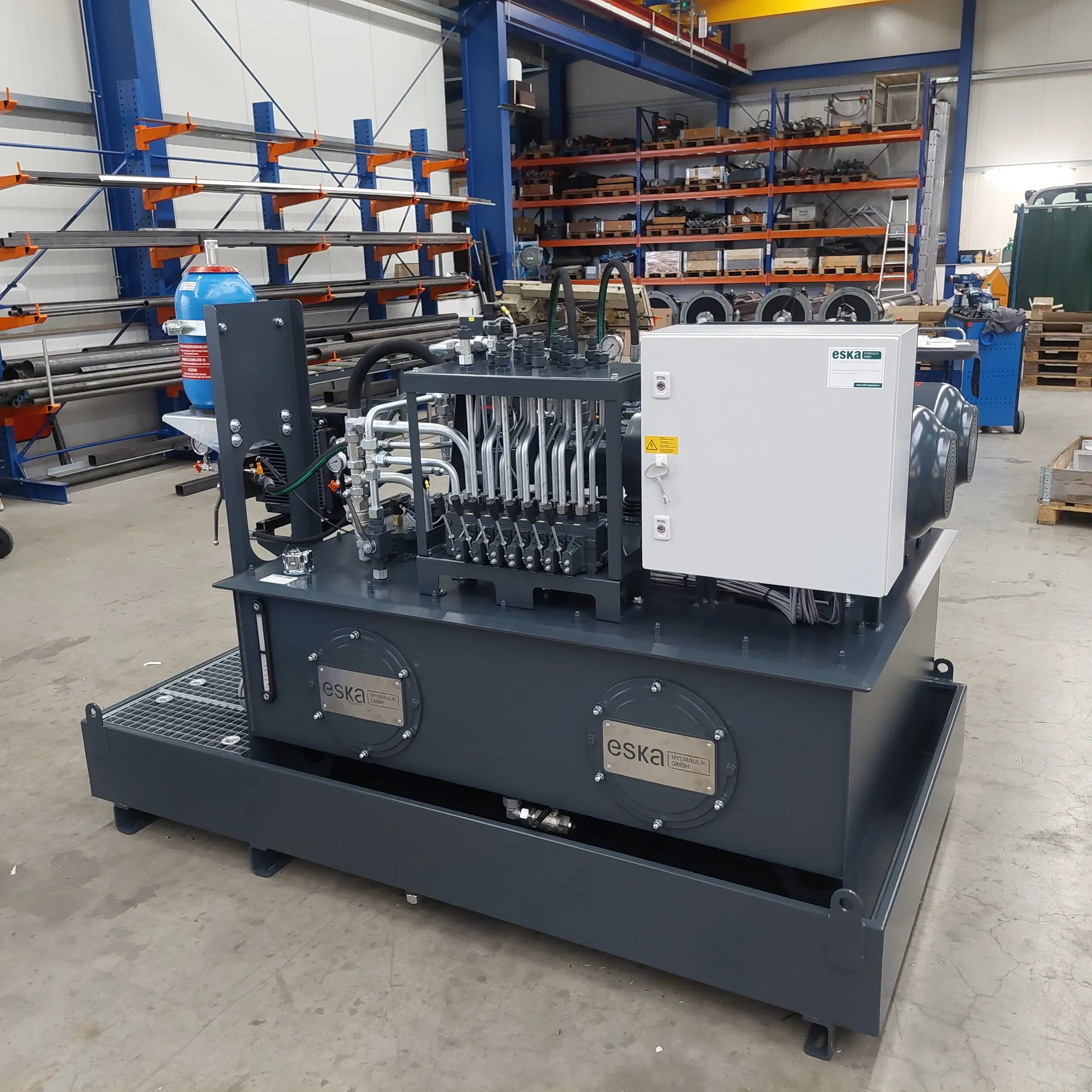 Hydraulic unit for the Złotów firing system before delivery